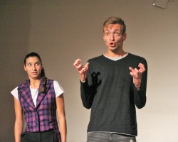 Teatar Tirena, predstava "U mojoj glavi"